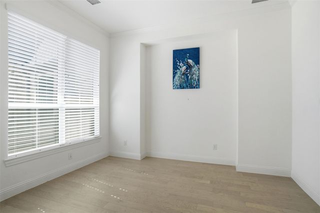 297 Waters Edge Drive, Argyle, TX 76226