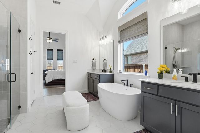 297 Waters Edge Drive, Argyle, TX 76226