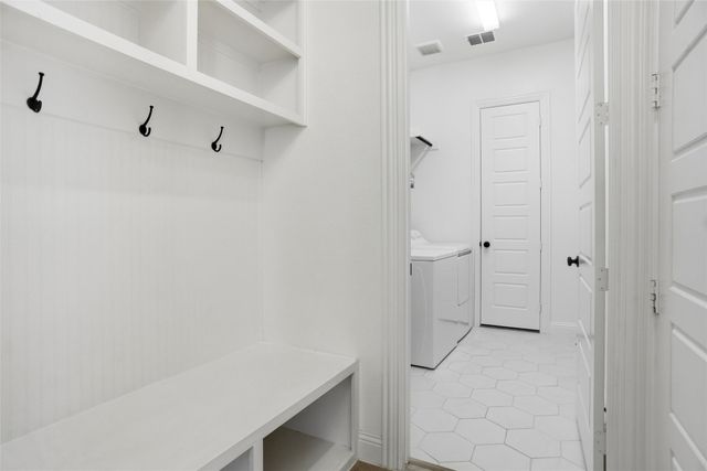 297 Waters Edge Drive, Argyle, TX 76226