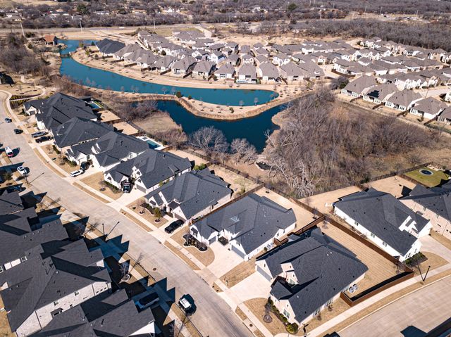 297 Waters Edge Drive, Argyle, TX 76226