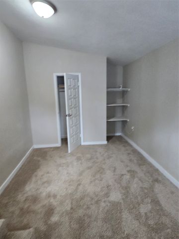 515 Elkhart Avenue, Dallas, TX 75217