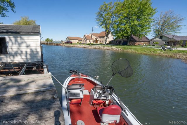 2662 Cottage Lane, Clay Township, MI 48028