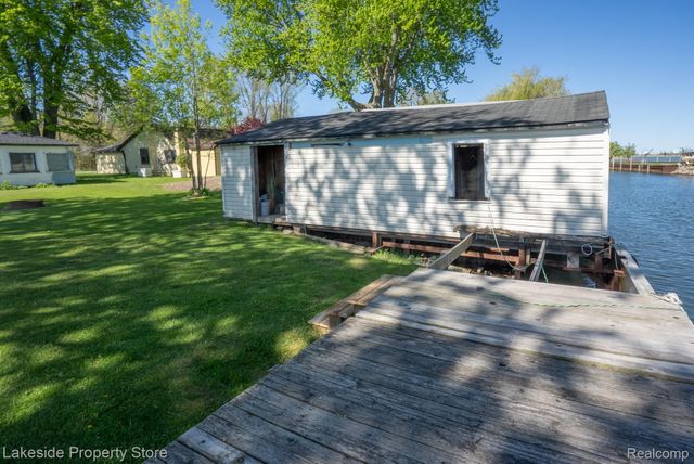 2662 Cottage Lane, Clay Township, MI 48028