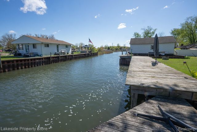 2662 Cottage Lane, Clay Township, MI 48028