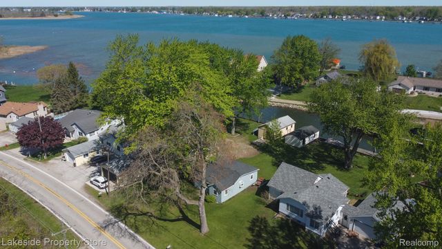 2662 Cottage Lane, Clay Township, MI 48028