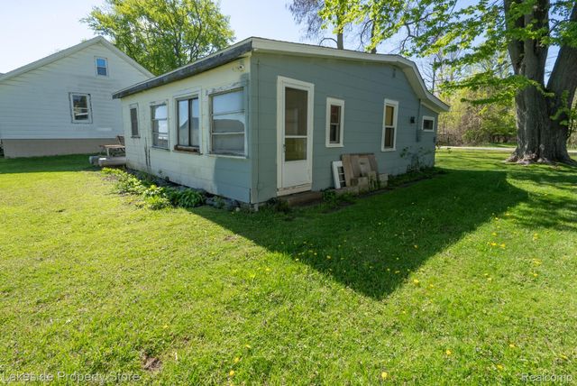 2662 Cottage Lane, Clay Township, MI 48028