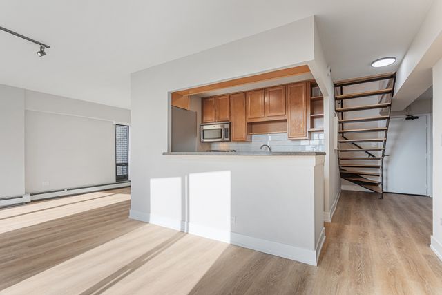 6166 N Sheridan Road 26K, Chicago, IL 60660