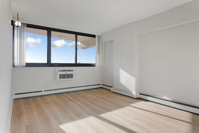 6166 N Sheridan Road 26K, Chicago, IL 60660