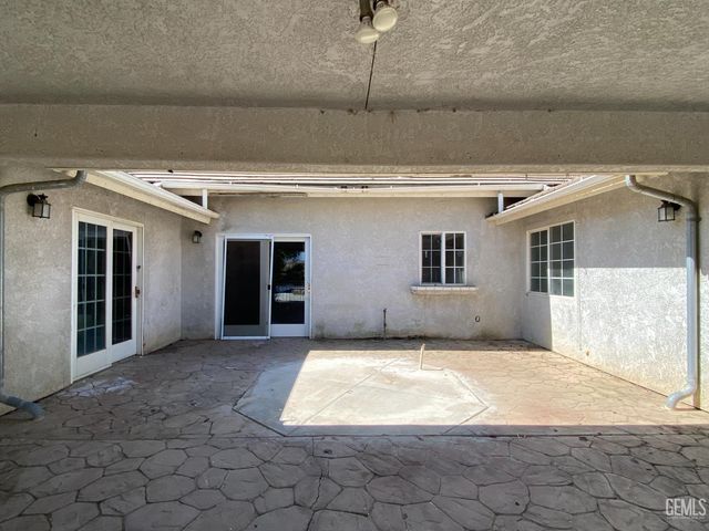 10800 Pitts Avenue, Bakersfield, CA 93306