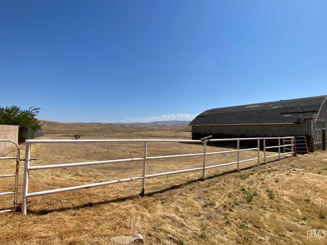 10800 Pitts Avenue, Bakersfield, CA 93306