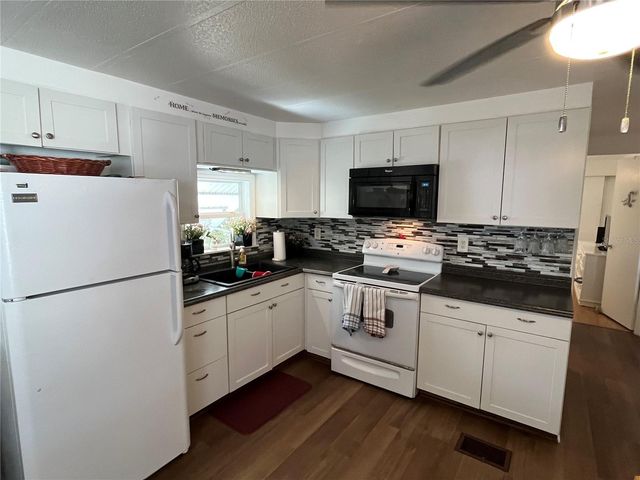 113 ROMA ROAD, Venice, FL 34285