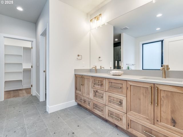 11006 Ne 54TH Ave, Vancouver, WA 98686