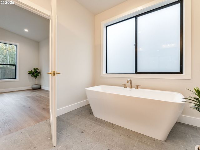 11006 Ne 54TH Ave, Vancouver, WA 98686