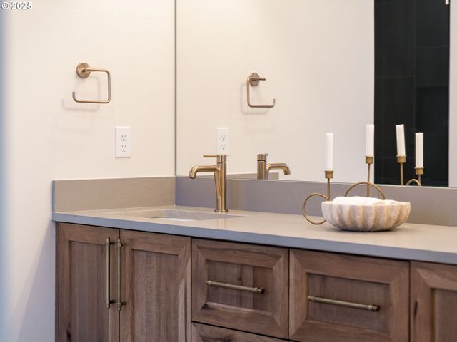 11006 Ne 54TH Ave, Vancouver, WA 98686