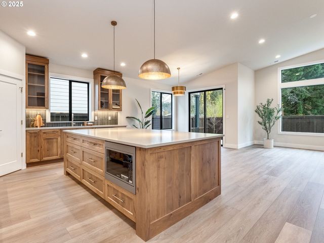 11006 Ne 54TH Ave, Vancouver, WA 98686