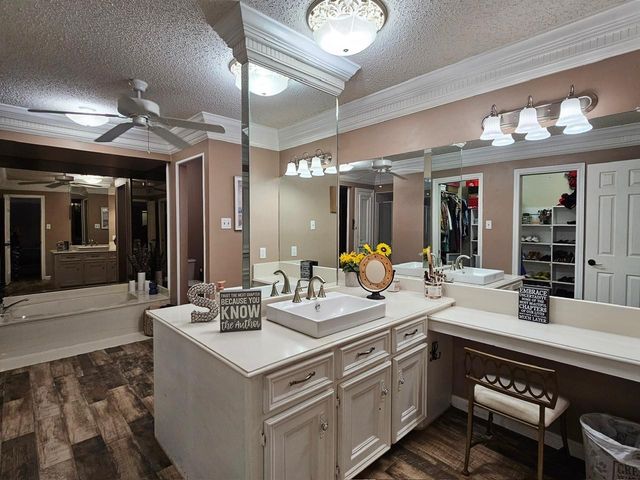 347 Champions Colony Iii, Houston, TX 77069