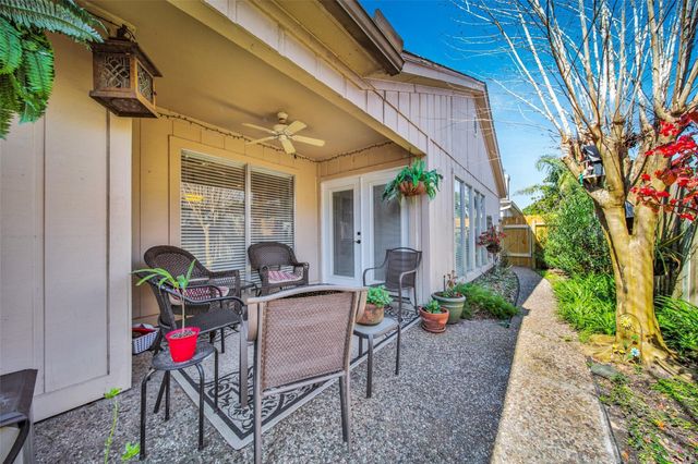 347 Champions Colony Iii, Houston, TX 77069
