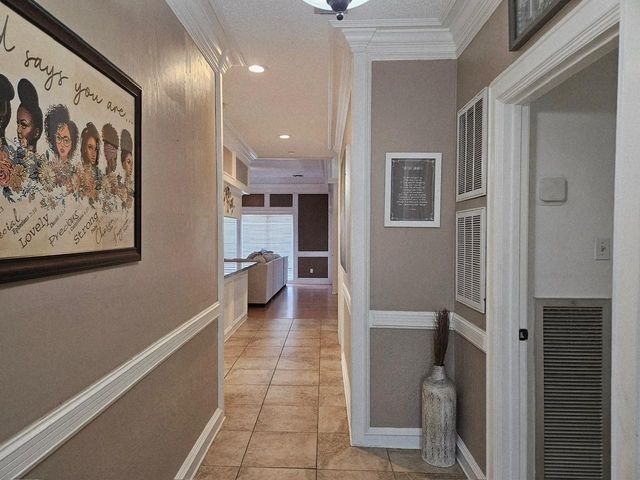 347 Champions Colony Iii, Houston, TX 77069