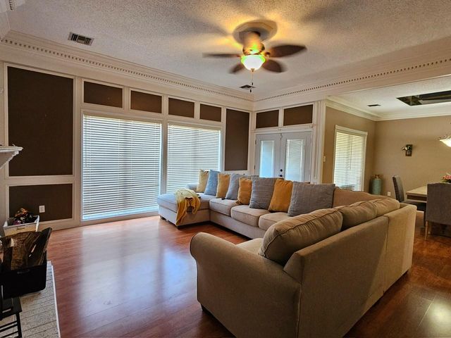 347 Champions Colony Iii, Houston, TX 77069