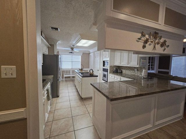347 Champions Colony Iii, Houston, TX 77069