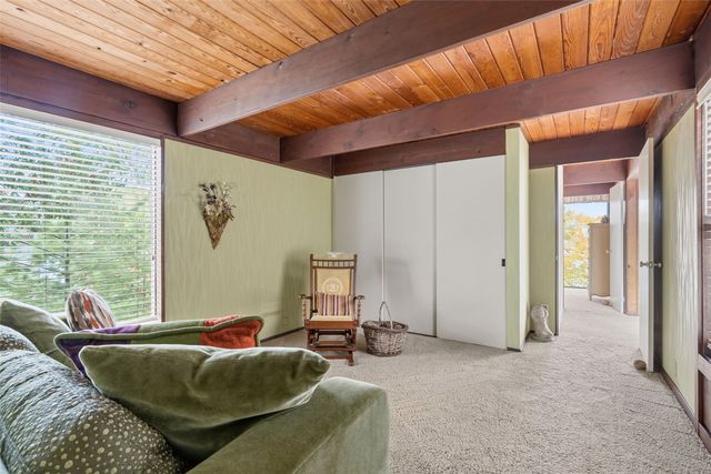 3730 James Lane NE, Solon, IA 52333