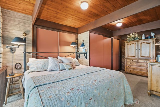 3730 James Lane NE, Solon, IA 52333