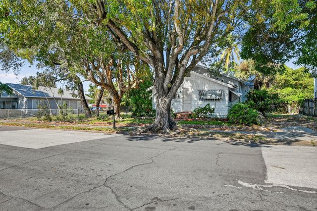 719 55th Street, West Palm Beach, FL 33407