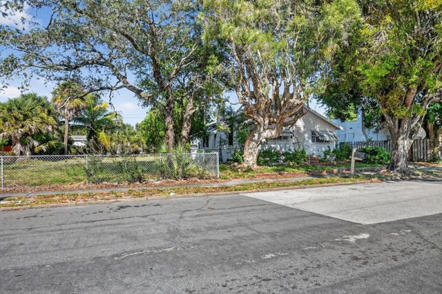 719 55th Street, West Palm Beach, FL 33407