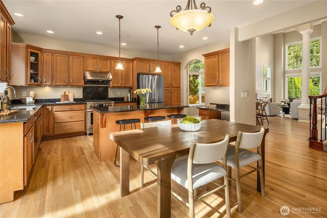 14778 NE 60th Court, Redmond, WA 98052