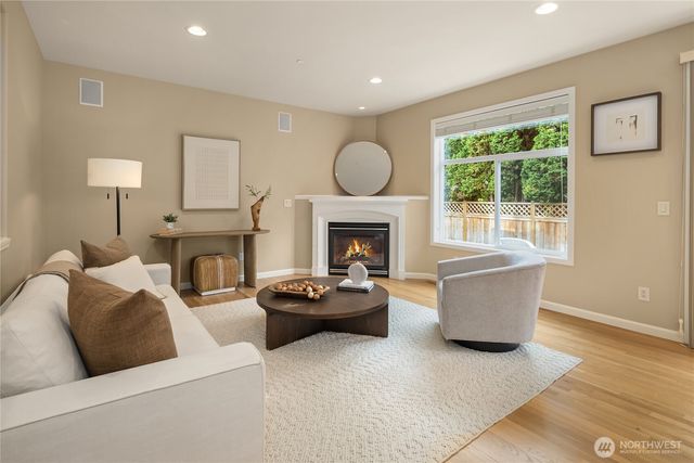 14778 NE 60th Court, Redmond, WA 98052