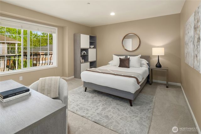 14778 NE 60th Court, Redmond, WA 98052