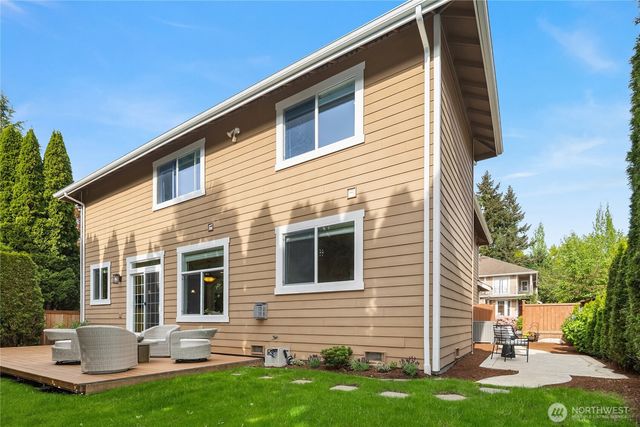 14778 NE 60th Court, Redmond, WA 98052
