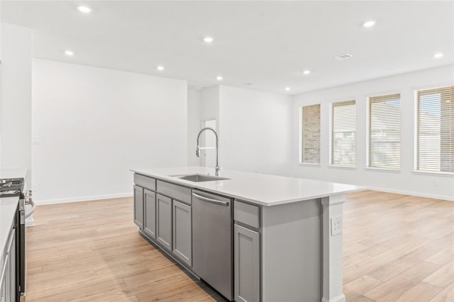 18211 Saffron Sun Street, Conroe, TX 77302