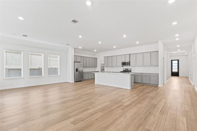 18211 Saffron Sun Street, Conroe, TX 77302