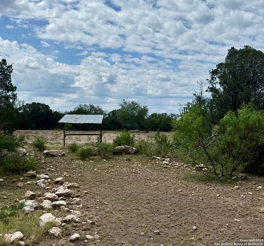 74200 SD, Rocksprings, TX 78880