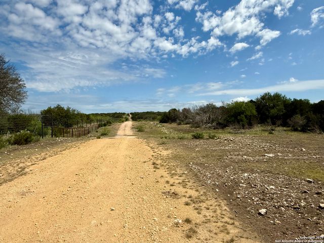 74200 SD, Rocksprings, TX 78880