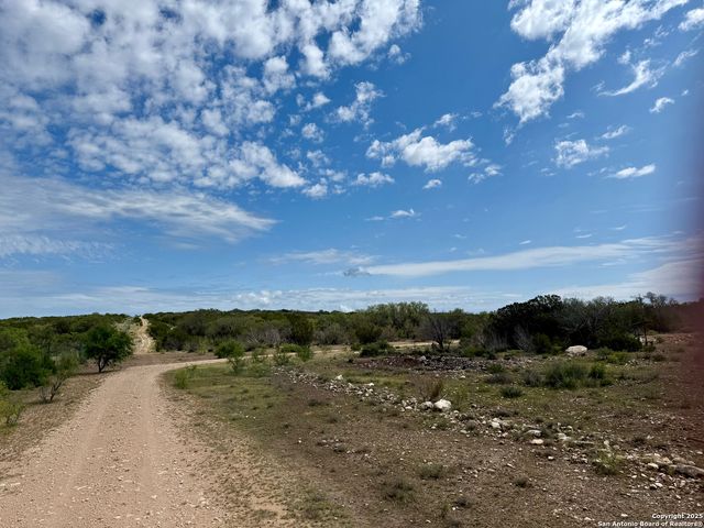 74200 SD, Rocksprings, TX 78880