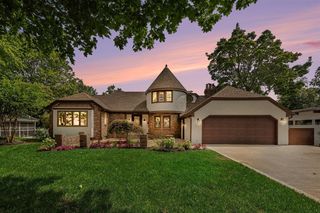 1530 Edgewood Avenue, Grand Rapids, MI 49506
