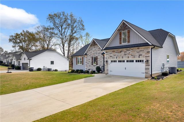 181 Amberwood Drive, Anderson, SC 29621