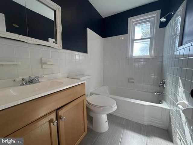 1114 WILSON RD, Wilmington, DE 19803