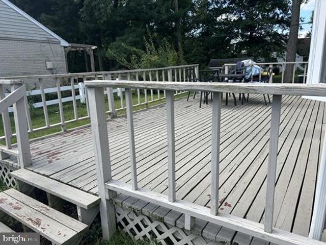 1114 WILSON RD, Wilmington, DE 19803