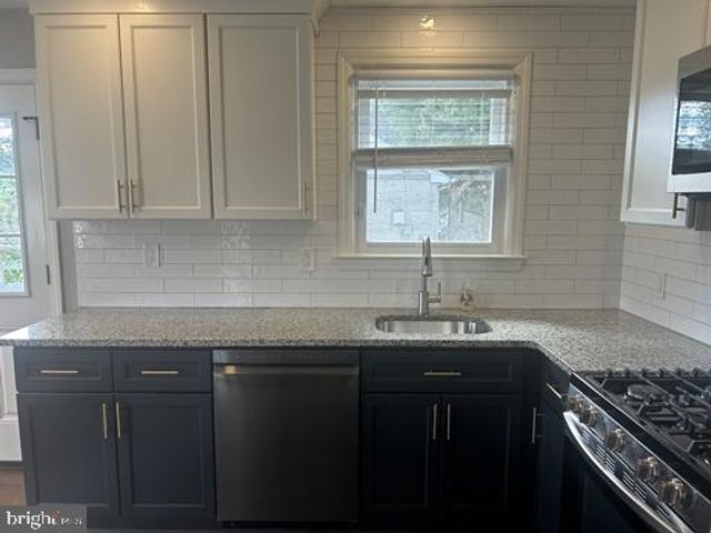 1114 WILSON RD, Wilmington, DE 19803