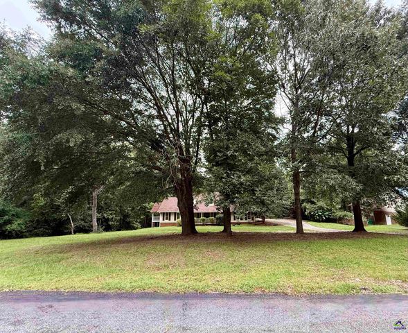 104 Bay View Road, Perry, GA 31069