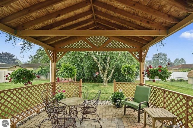 3414 Paulan Drive, Bay City, MI 48706