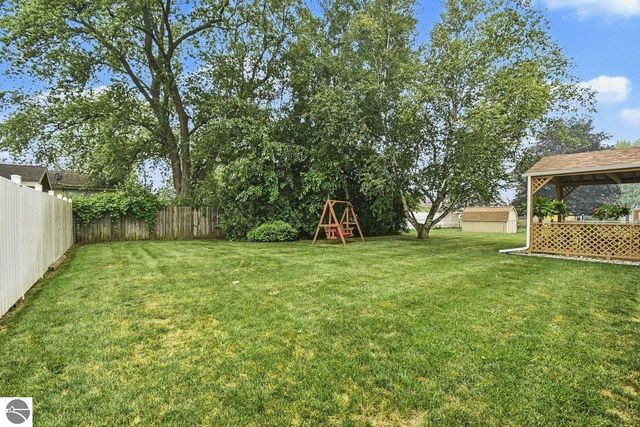 3414 Paulan Drive, Bay City, MI 48706
