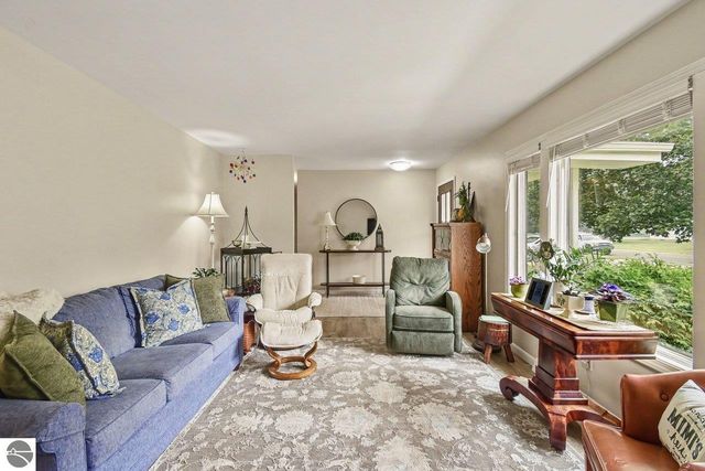3414 Paulan Drive, Bay City, MI 48706