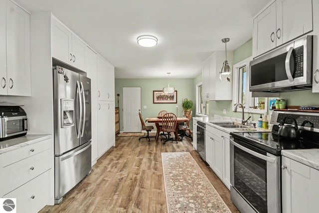 3414 Paulan Drive, Bay City, MI 48706