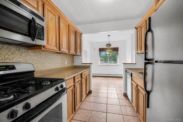 372 Central Park Avenue 2A, Scarsdale, NY 10583