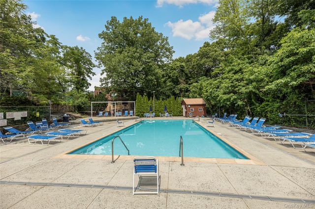 372 Central Park Avenue 2A, Scarsdale, NY 10583