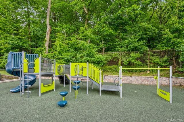 372 Central Park Avenue 2A, Scarsdale, NY 10583